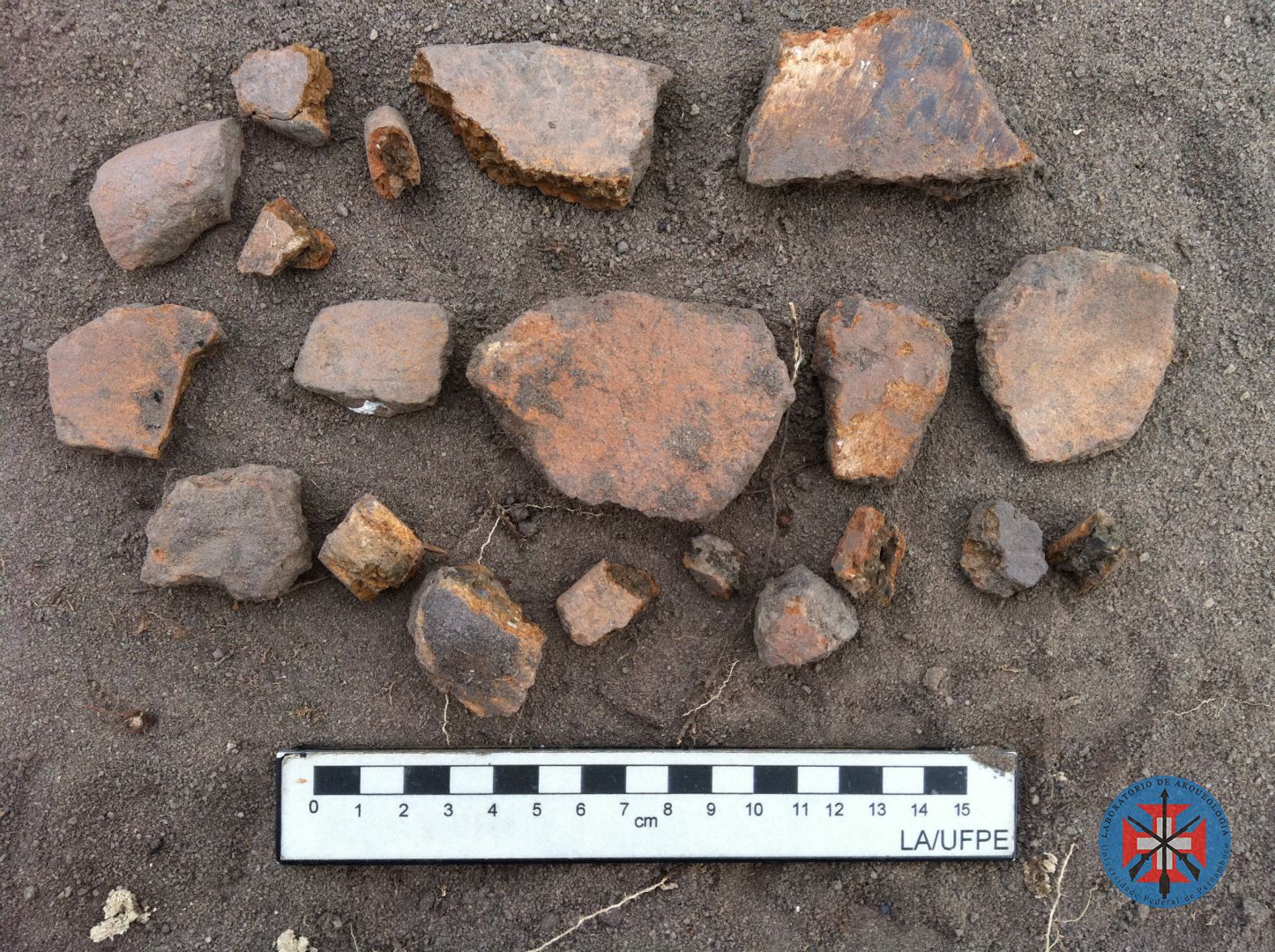 Material arqueológico pré-histórico localizado na área do empreendimento.