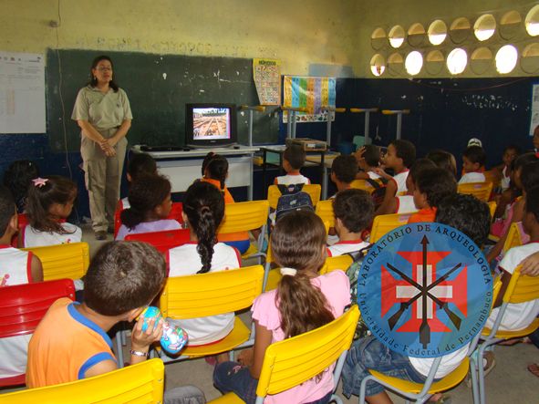 Ação de educação patrimonial junto a alunos da rede estadual de ensino no município de Goiana-PE.